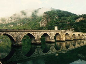The European Union and the Eastern Partnership : What if Europe built itself within its borders as well ?