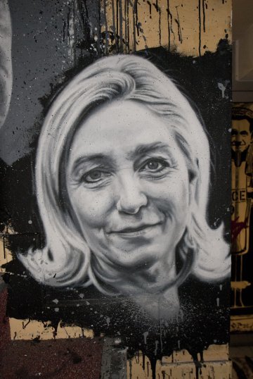 Madame Le Pen und das liebe Geld – eine „Verschwörung des Systems“?
