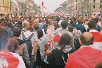 Die weiß-rote Hoffnung in Belarus : Was geschah und wie darüber berichtet wurde