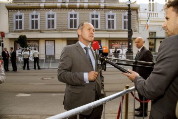 Österreich verschiebt wegen technischer Panne Präsidentenwahl