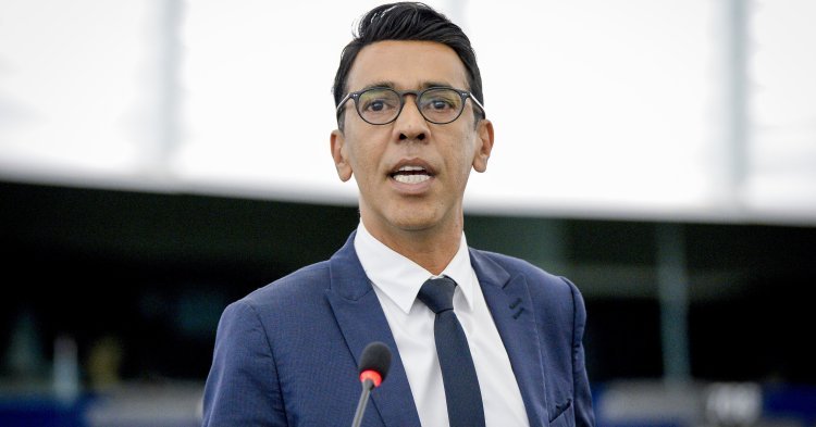Younous Omarjee « Si demain en Allemagne, en France, dans les pays du Sud, il y a la même jeunesse qu'en Hongrie, c'en est fini de l'Union européenne »