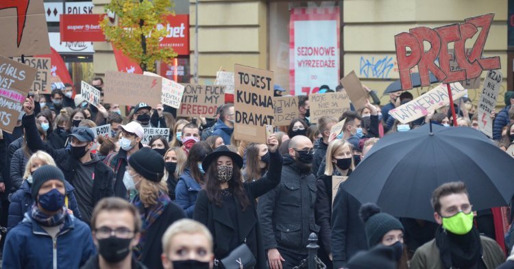 « En tant que femme, tu ne peux pas avoir une opinion en Pologne »