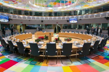 On the Brink of Irrelevance : Unanimity and the Future of EU Decision-making