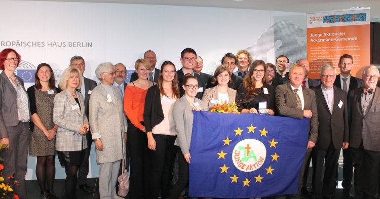Europäischer Bürgerpreis geht an Junge Aktion der Ackermann-Gemeinde