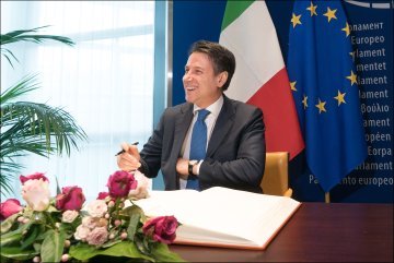 Un governo per un'Italia europea e per costruire gli Stati Uniti d'Europa