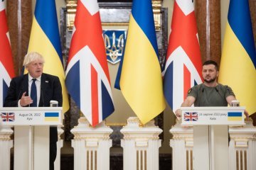 Words and Actions : Understanding The UK's Contradictory Stance on Ukraine
