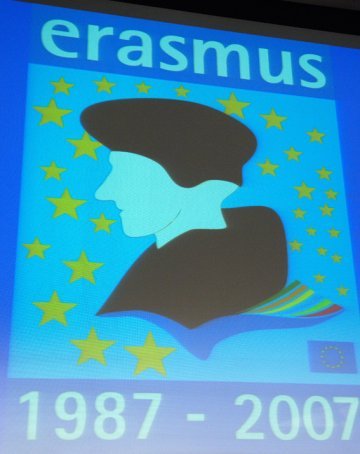 Erasmus: a small handbook for the future student 