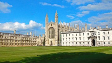 Could the UK's vaccine success make students want to study there ?