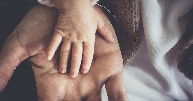 Congé de paternité en Europe : un accord d'harmonisation pour 10 jours minimum