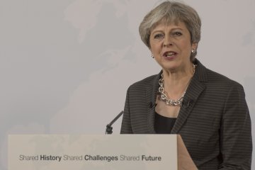 Theresa May se rapproche des demandes européennes pour le Brexit