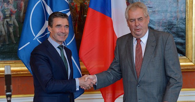 Euroskeptischer tschechischer Präsident Miloš Zeman in Umfragen vorne