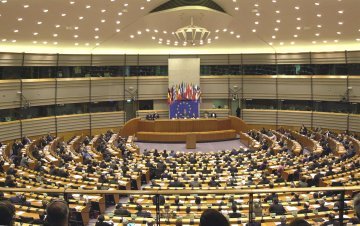 Il Parlamento europeo risolve la questione Swift