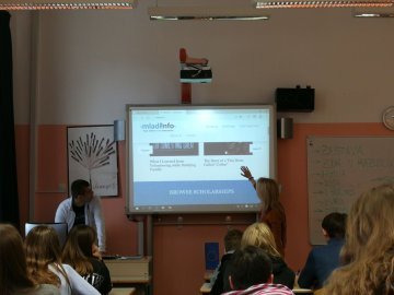 Mladi v Sloveniji in EU – Kako prepričati, da je obstoj EU pozitivna stvar?