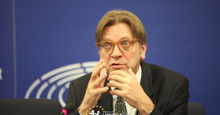 Umfragen: Verhofstadts Liberale erreichen neues Rekordhoch
