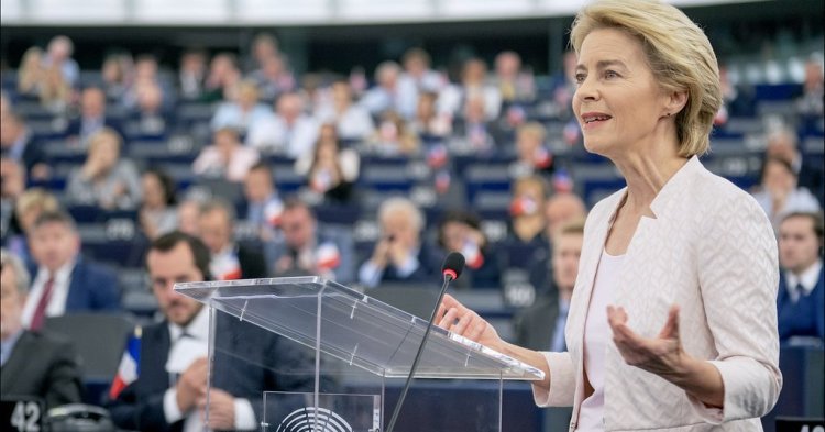 From Juncker to von der Leyen: the defining challenges of the incoming and outgoing Commissions