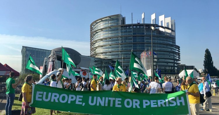 Un début de législature sur les chapeaux de roues pour les fédéralistes européens ! 