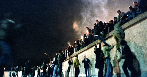 In ‘89, Berlin and Eastern Europe's fences were torn down. Can we now enchant Europe to a more closer union?