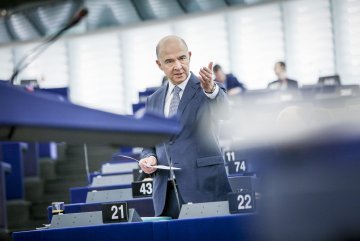 Budget italien : la Commission européenne durcit le ton