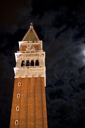Cartellino rosso al Consiglio regionale del Veneto