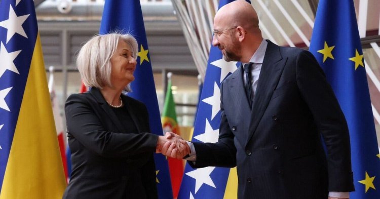 Sarajevo franchit une nouvelle étape vers l'UE : Feu vert du Conseil européen pour les négociations d'adhésion