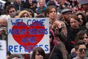 Will the EU adopt offshore handling of migrants ? 