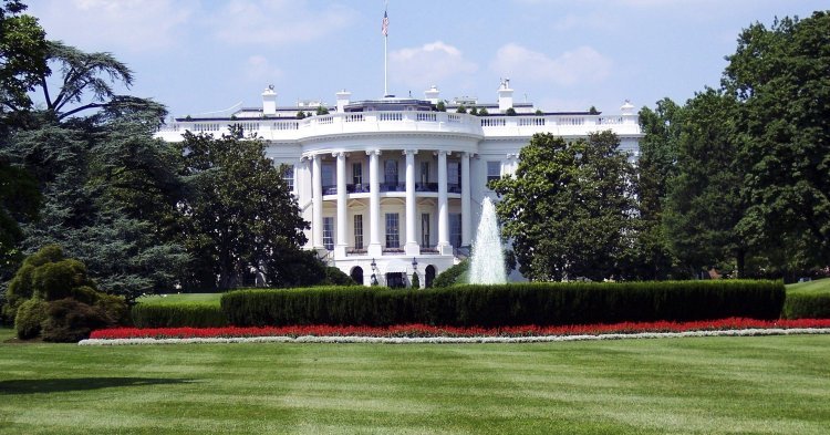Alla vigilia delle elezioni USA: lo scontro è ancora aperto