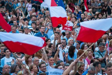 Voler des libertés en toute impunité : droit à l'avortement et état de droit en Pologne