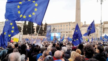 Quadrare il cerchio : riflessioni sulla Piazza per l'Europa