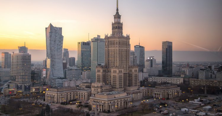 Dall'allarme di Freedom House alla sentenza della Corte costituzionale polacca: la crisi della democrazia