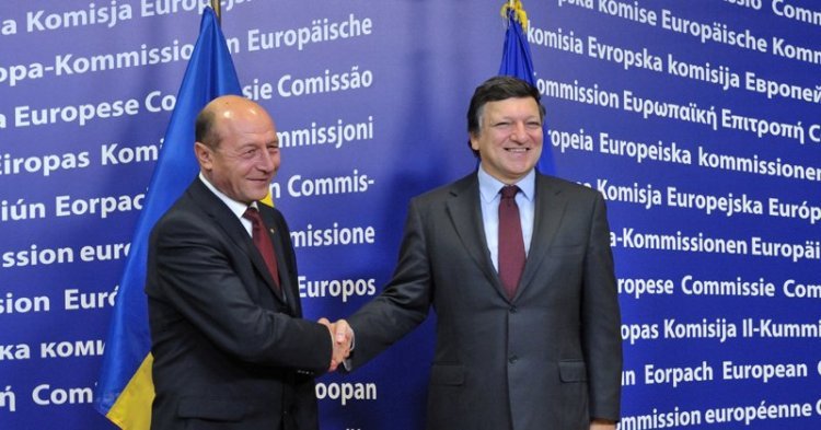 Le président Basescu, les États-Unis d'Europe, la Crise et le Conseil