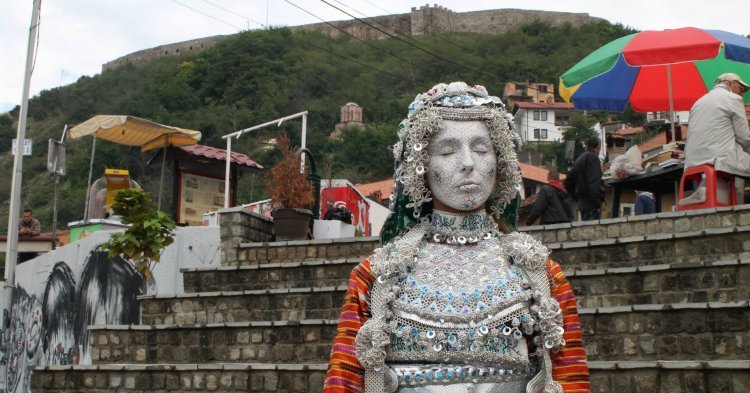 On the tracks of European identities