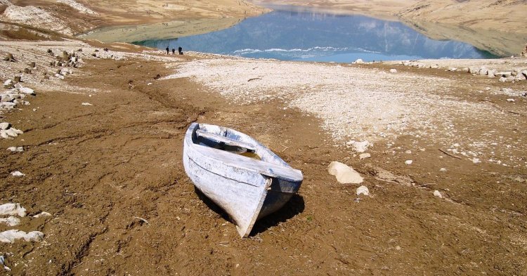 Face à la crise de l'eau, l'UE joue-t-elle vraiment la rupture ?